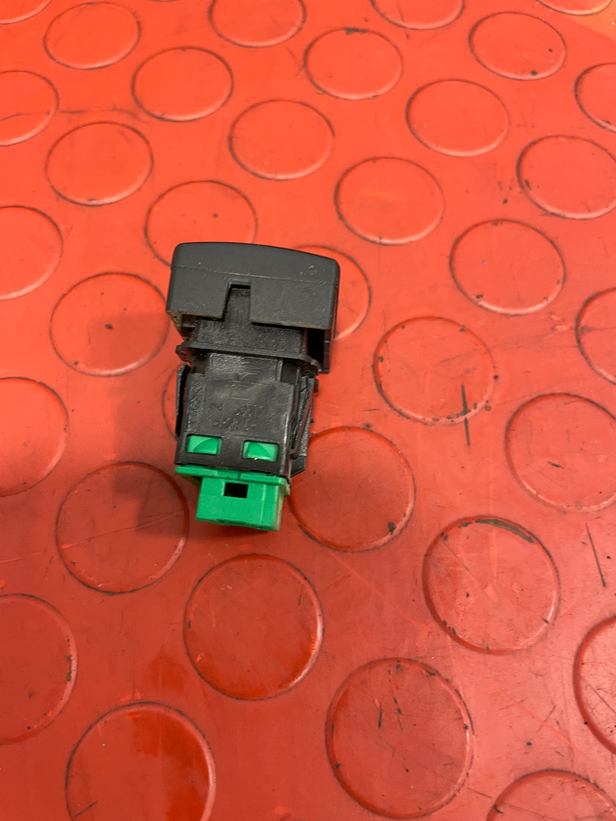 Citroen Berlingo/Peugeot Partner CABIN LOCK SWITCH 2008-2018 P/N 96582880XT