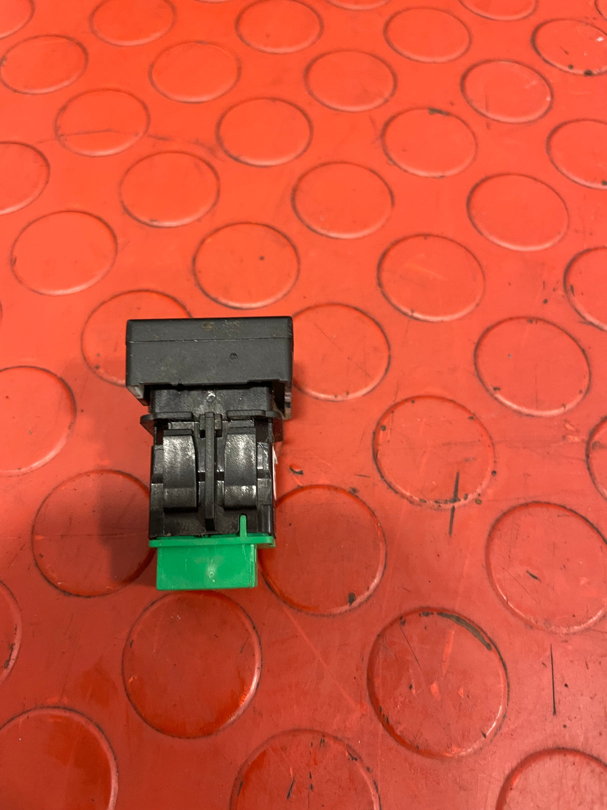Citroen Berlingo/Peugeot Partner CABIN LOCK SWITCH 2008-2018 P/N 96582880XT