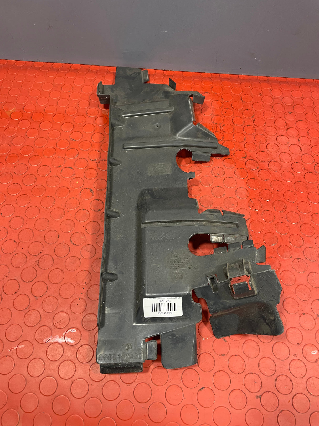 Citroen Berlingo/Peugeot Partner DRIVER SIDE RADIATOR TRIM 2008-2018 P/N 9680450480