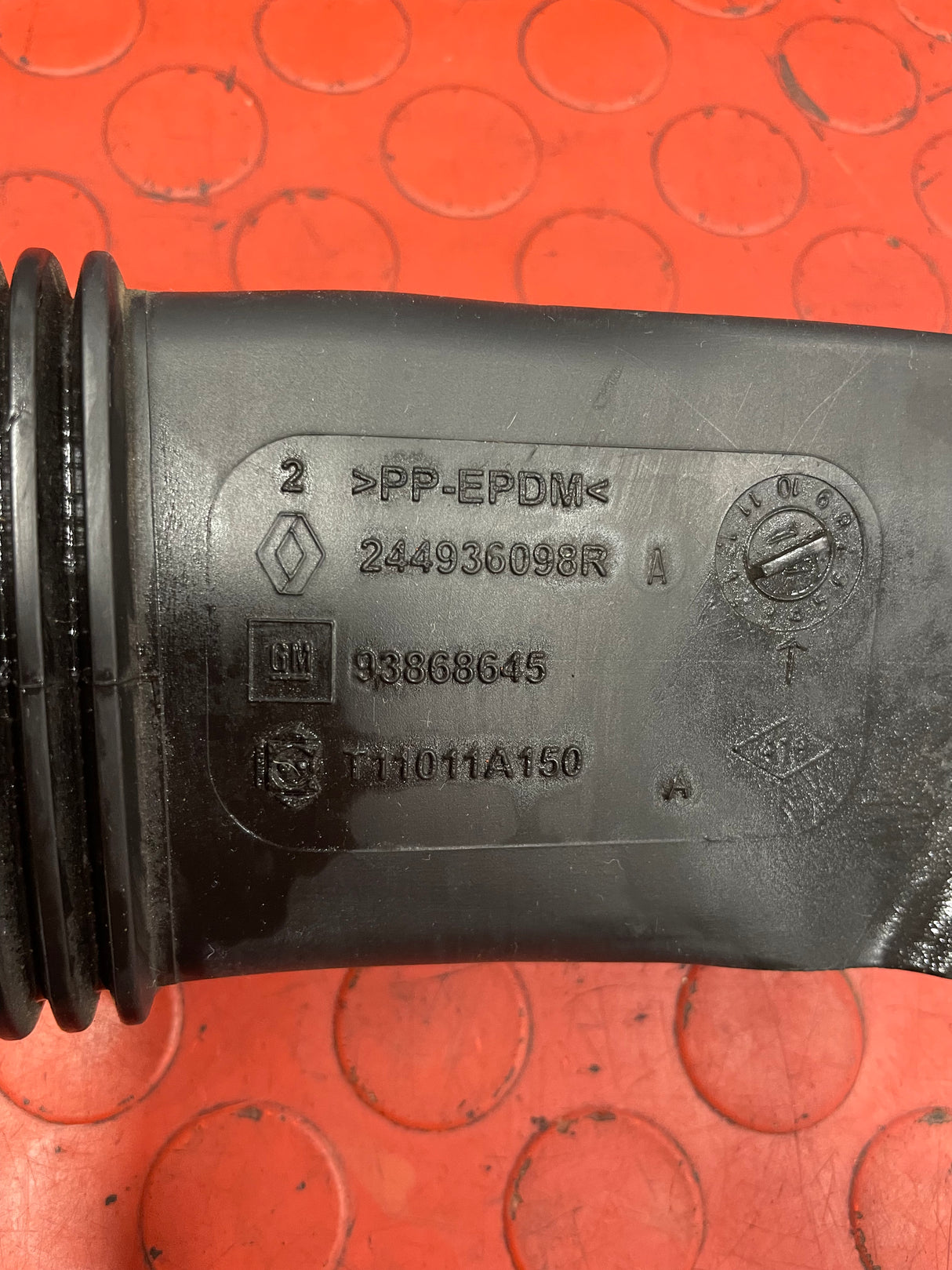Vauxhall Vivaro/Renault Trafic/Nissan Nv300 ECU COVER COOLING PIPE 2015-2019 P/N 244936098R