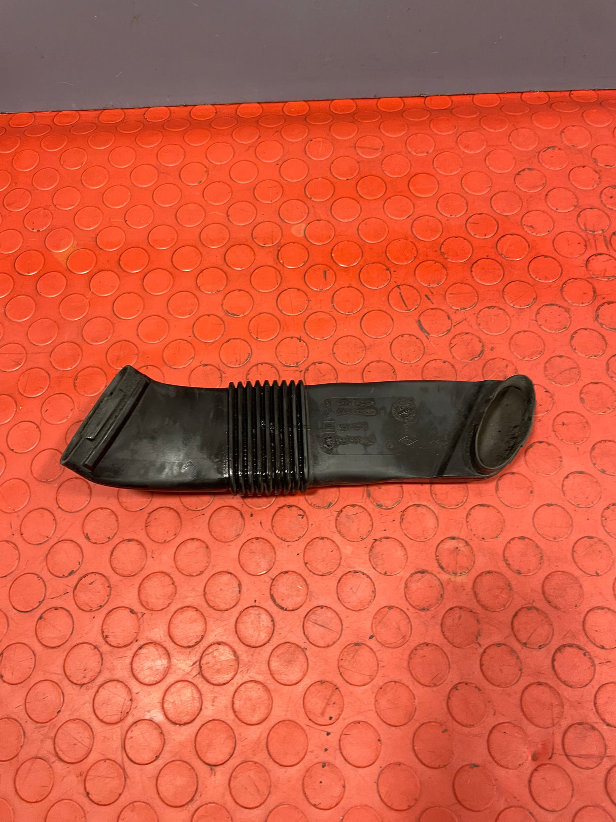 Vauxhall Vivaro/Renault Trafic/Nissan Nv300 ECU COVER COOLING PIPE 2015-2019 P/N 244936098R