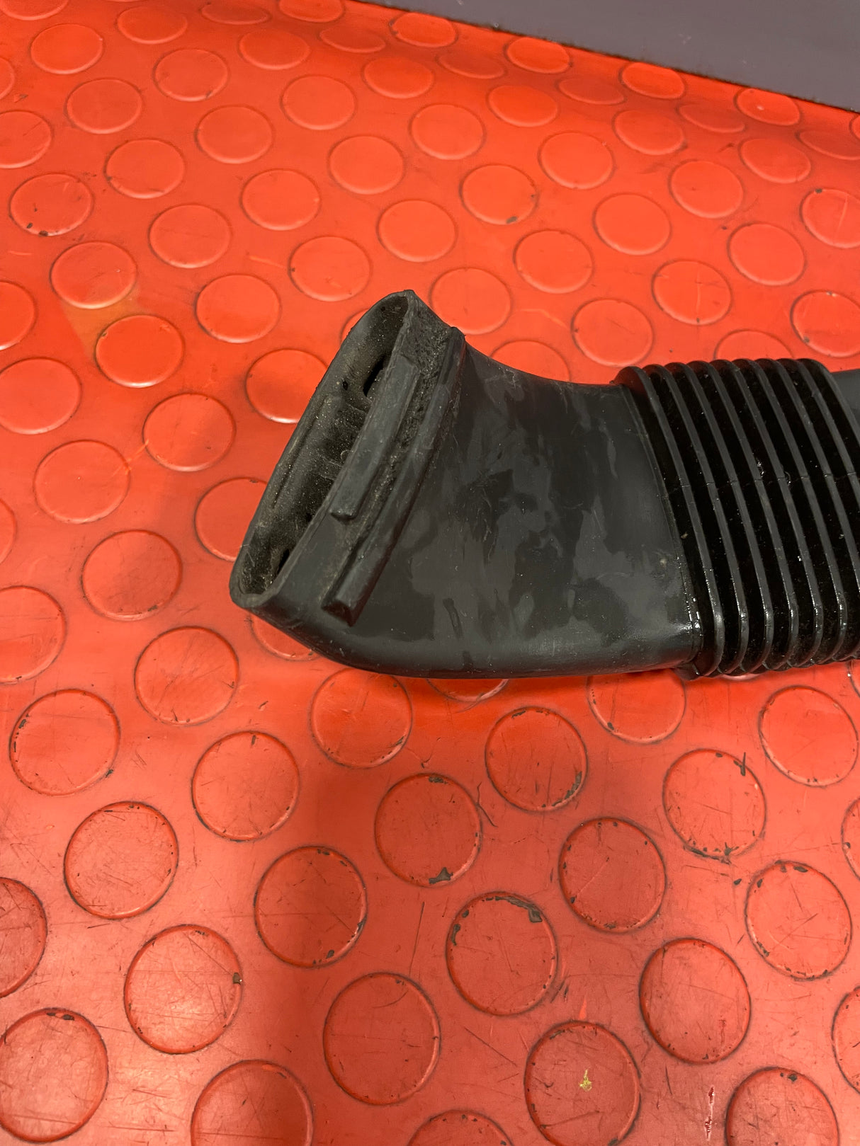 Vauxhall Vivaro/Renault Trafic/Nissan Nv300 ECU COVER COOLING PIPE 2015-2019 P/N 244936098R