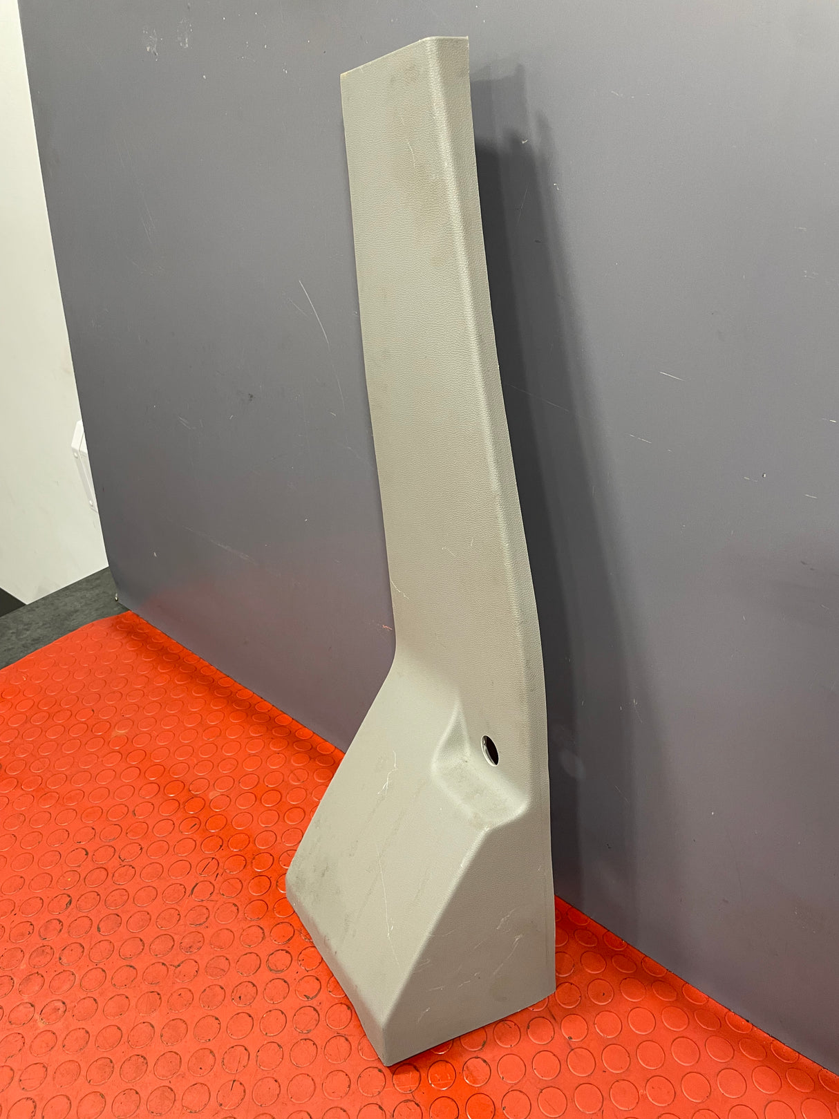 Saic Maxus Deliver 9 B PILLAR LOWER PANEL COVER Left Side 2021-2024 P/N C00130495