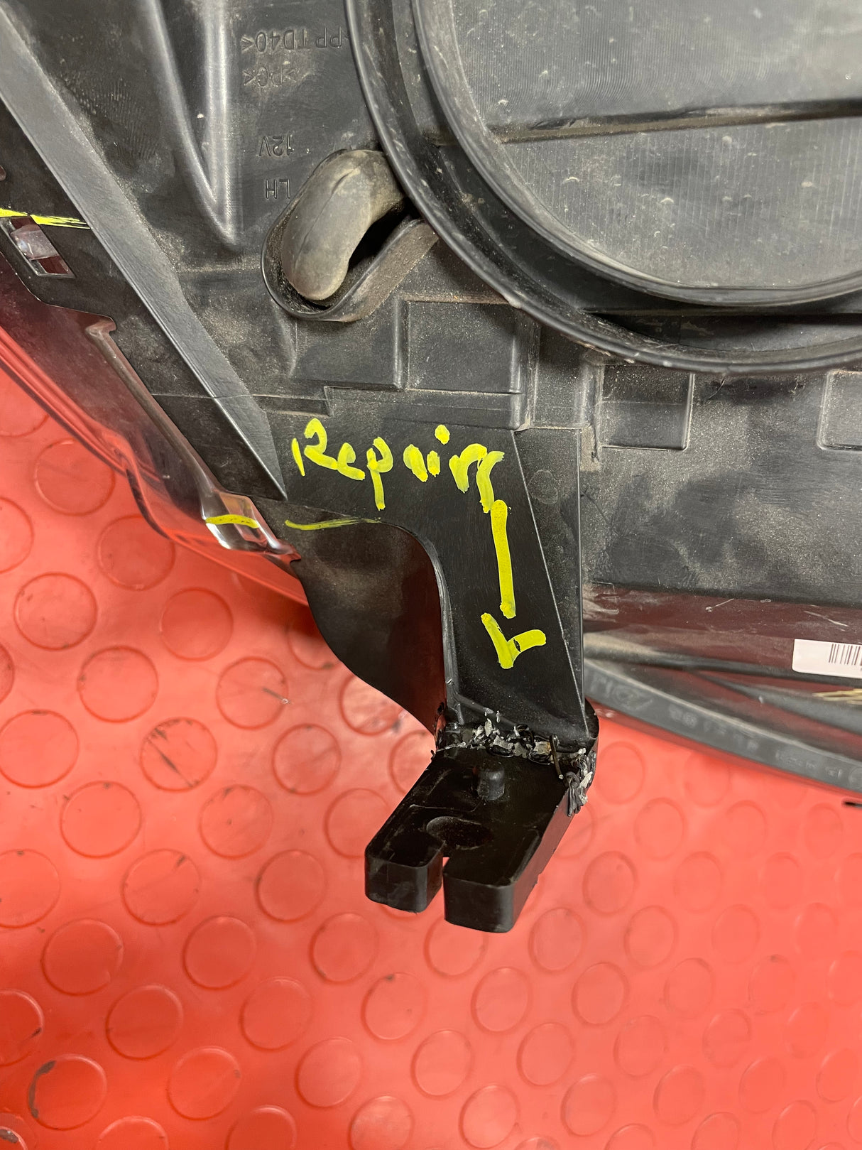 Ford Transit Custom HEADLIGHT LH PASSENGER SIDE BLACK INTERIOR (DAMAGED MOUNTING POINT) 2013-2018 P/N BK2113W030AJ - 2